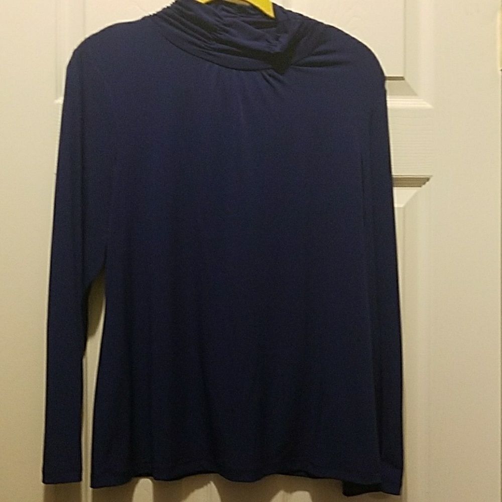 Susan Graver navy long sleeve top Sz M NEW